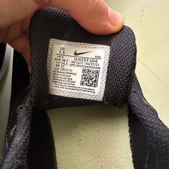 Nike Tennis - Picture 4 of 4